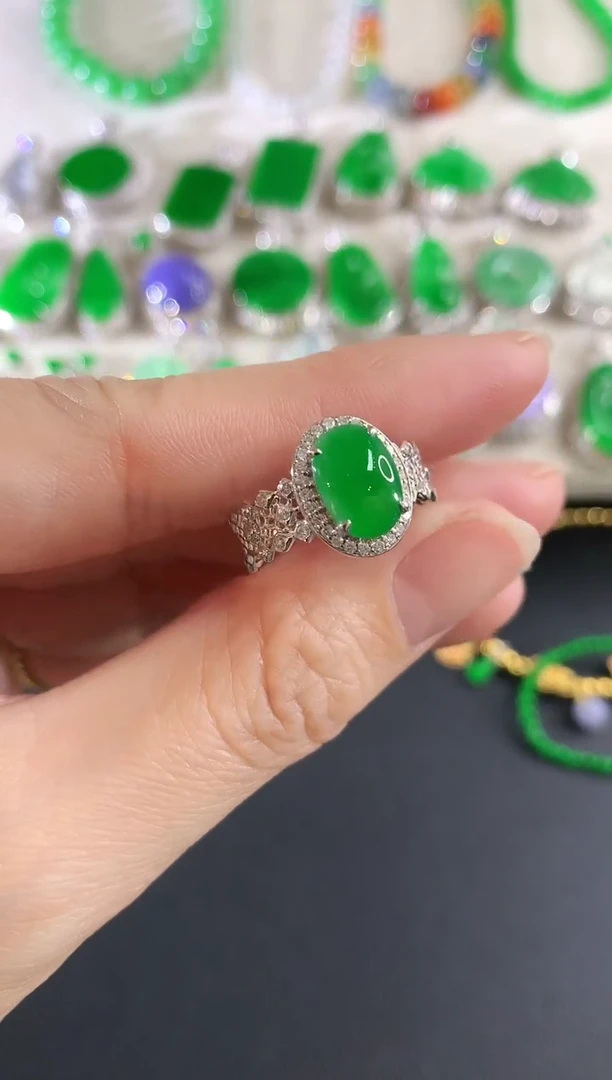 18K金镶嵌戒指翡翠50|