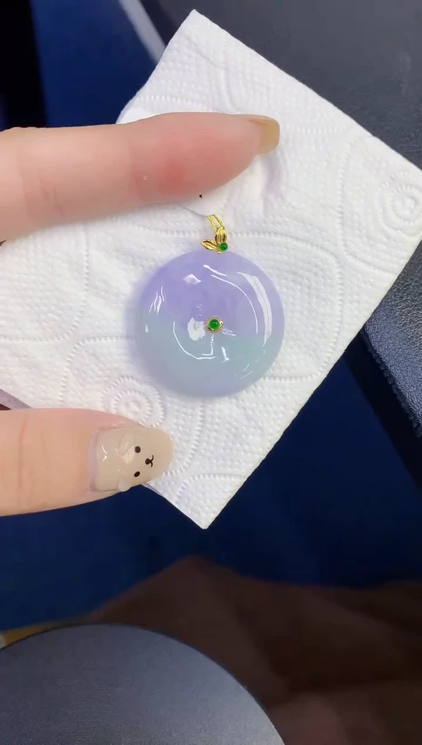 颈饰18K金镶嵌翡翠缅甸天然翡翠A货