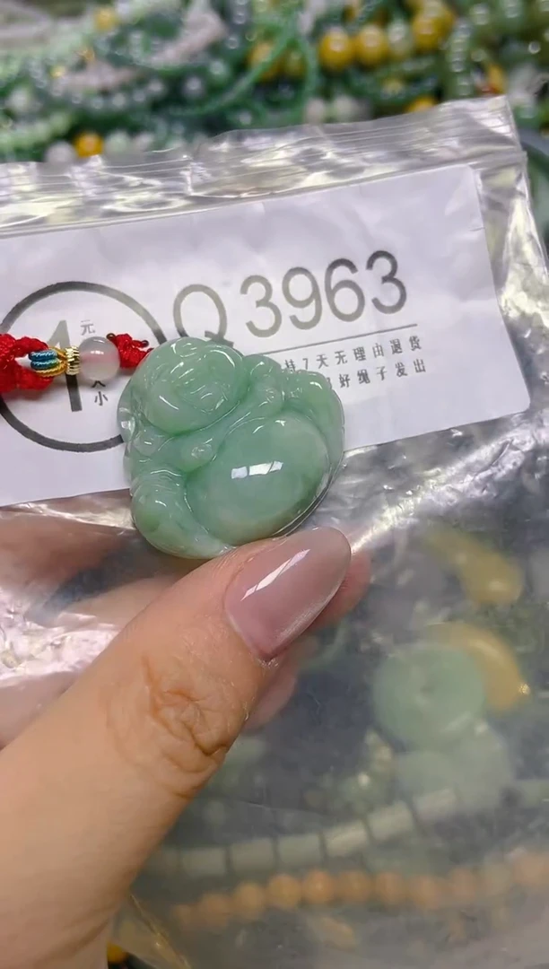颈饰未镶嵌翡翠/ Q /翡翠A货，一件也是批发价