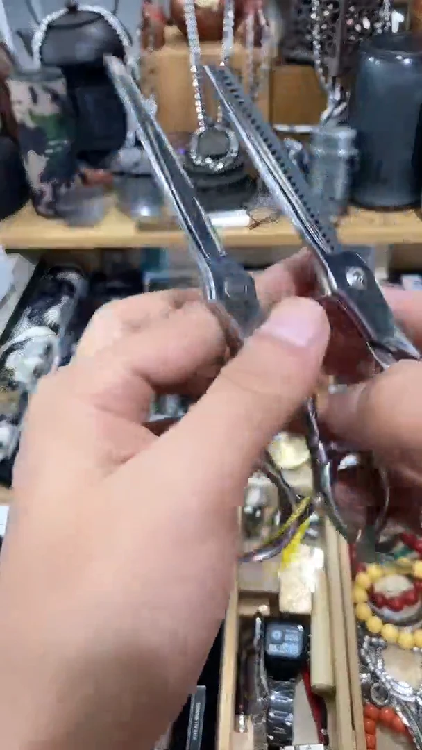 瓷片闪购商品  如图所示