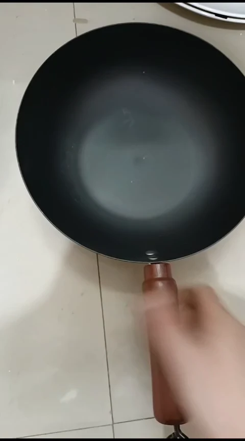 瓷26厘米小铁锅1个送铲