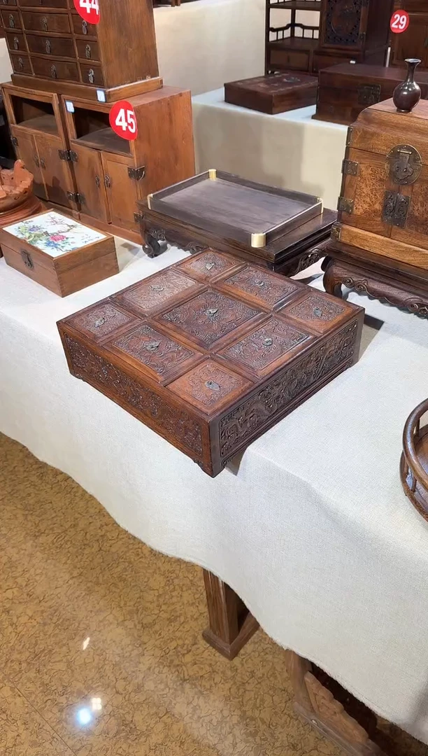 【闪购商品】木花梨木  九宫格   盒子