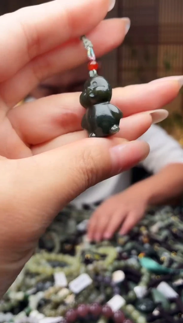 颈饰未镶嵌和田玉多样性发货，拍一发一