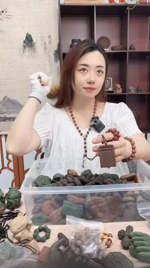 泥塑雪中春信拍一发二
