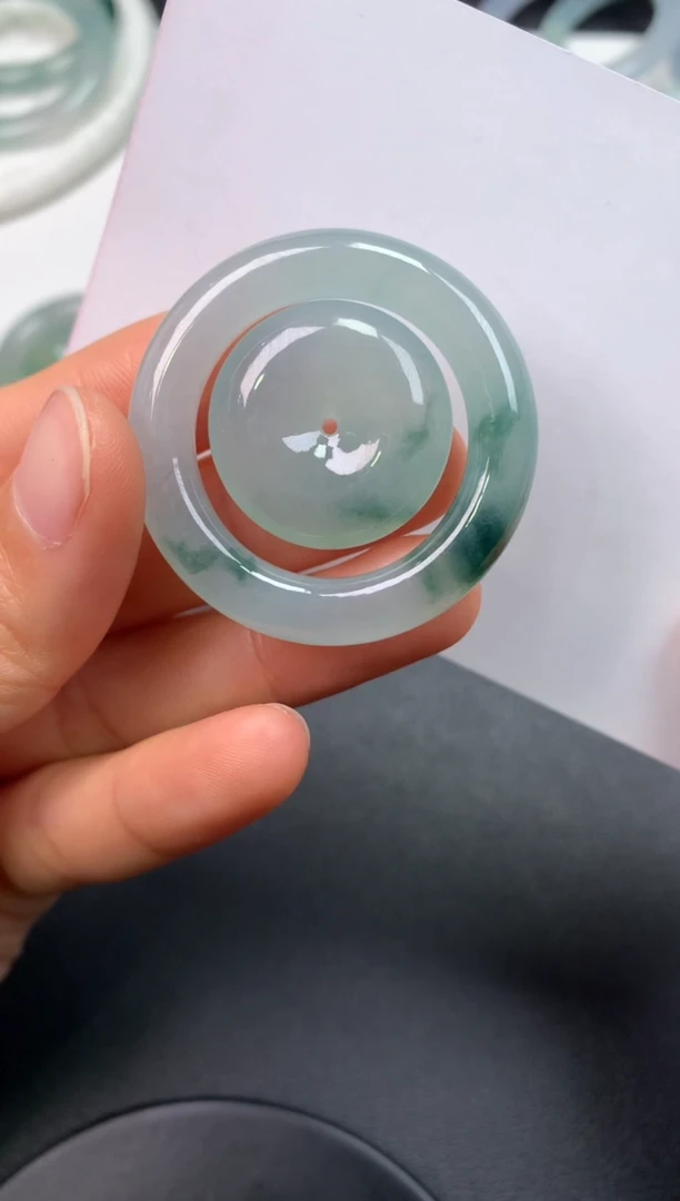 未镶嵌定制翡翠0601337131（扣22.8*6圈27*5.8*6外38）