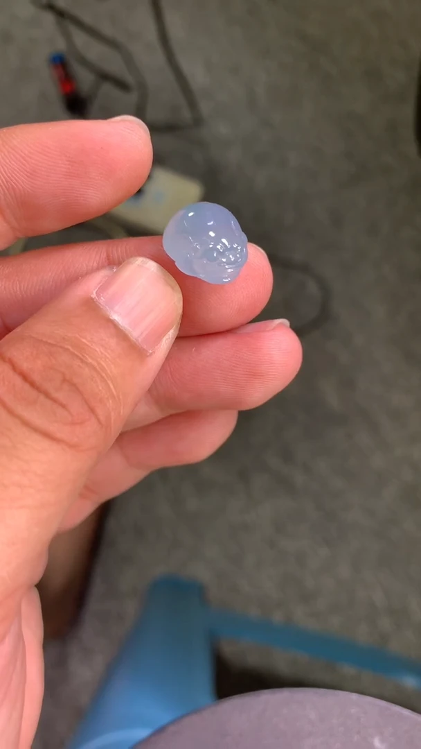 颈饰未镶嵌翡翠金蝉