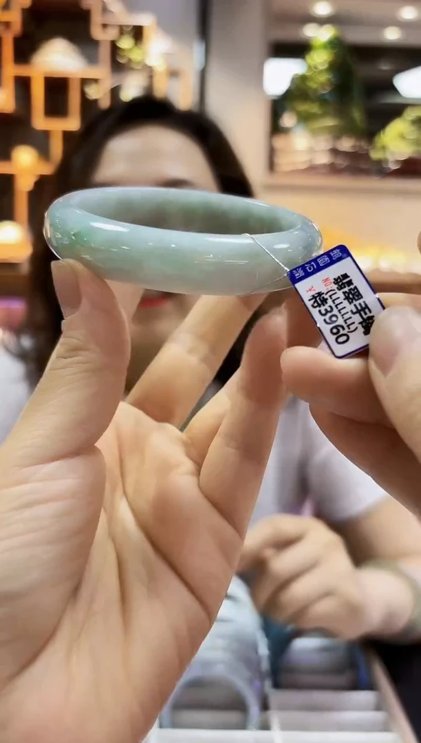 翡翠未镶嵌颈饰手镯62.6