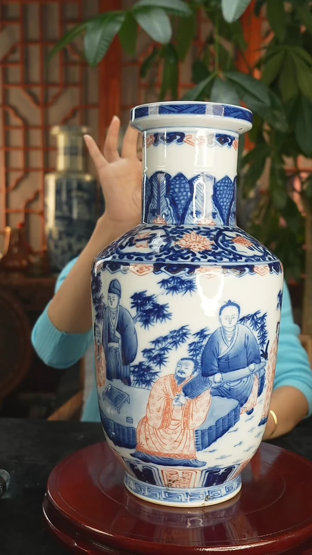 其他仿古瓷    青花釉里红棒槌瓶 一只