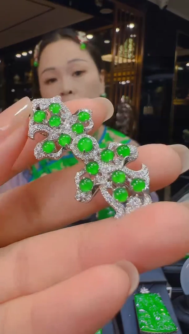吊坠(不含链)银S925镶嵌翡翠025（多样性发其一）