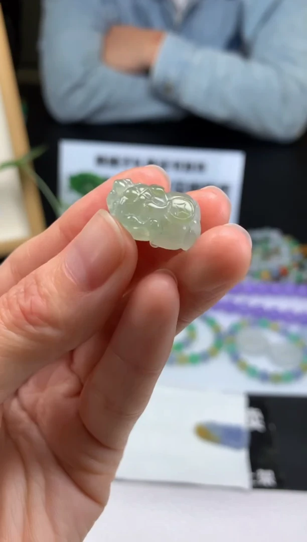 【闪购商品】定制翡翠未镶嵌吊坠-91414