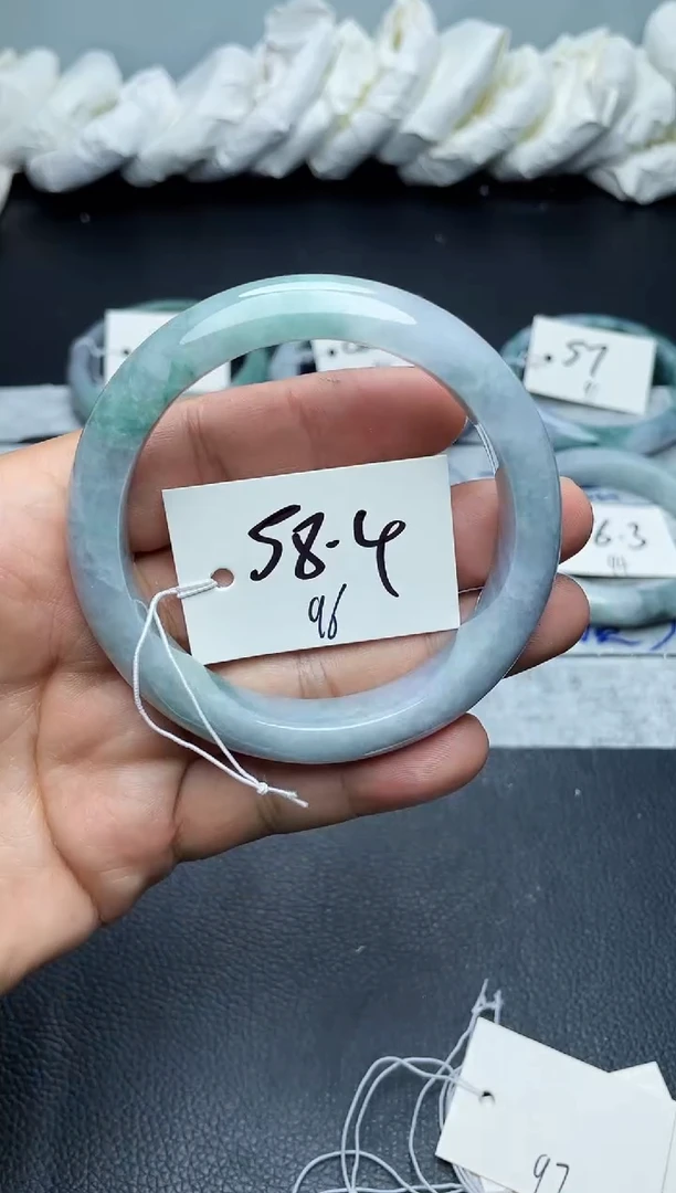未镶嵌手镯翡翠96