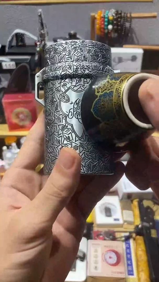 瓷片闪购商品 如图所示