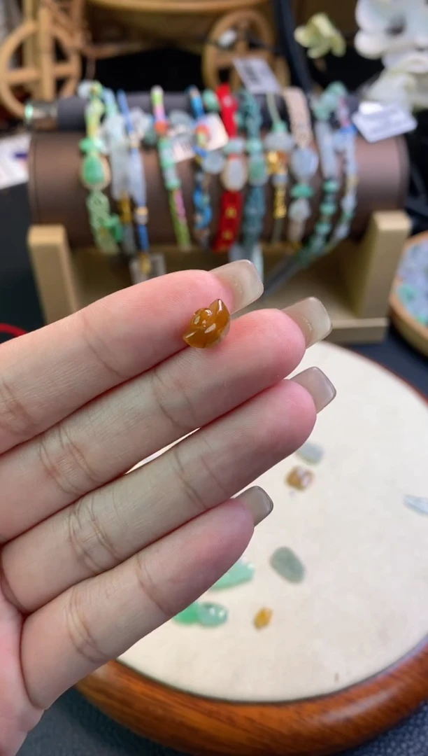 颈饰未镶嵌翡翠净货15523