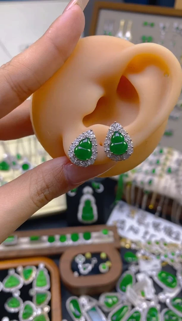 银S925镶嵌翡翠耳饰多样性