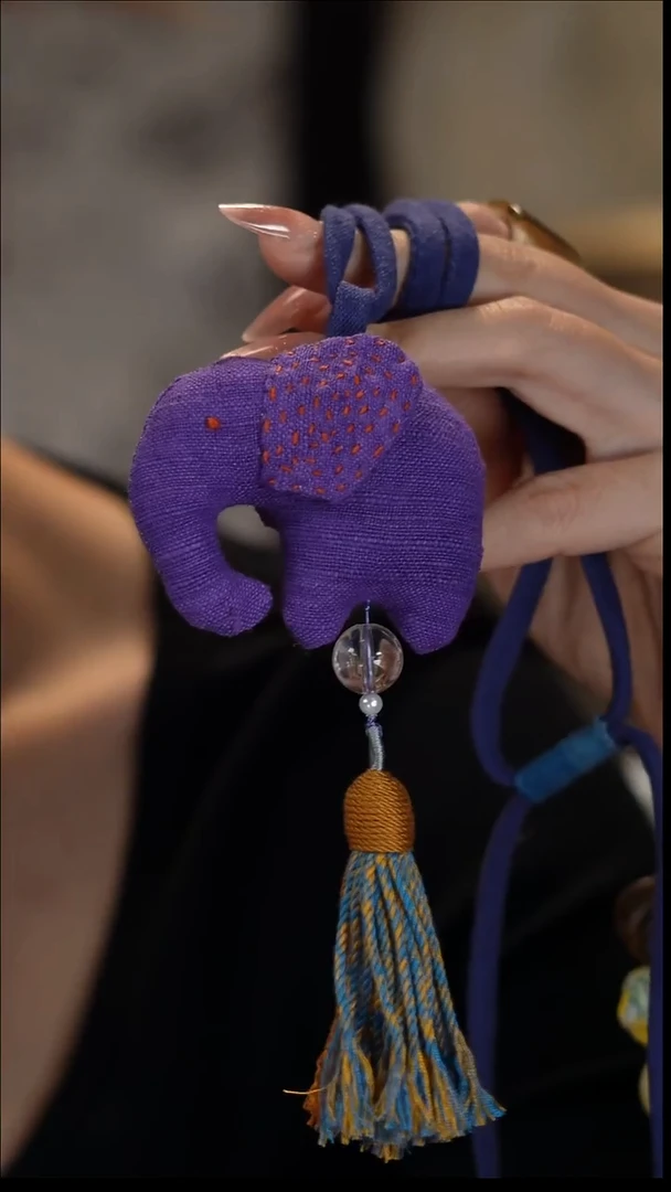 无非金属盈旋小店小象香包挂件