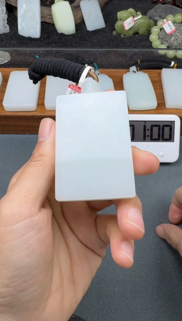 颈饰未镶嵌和田玉龟**杨2