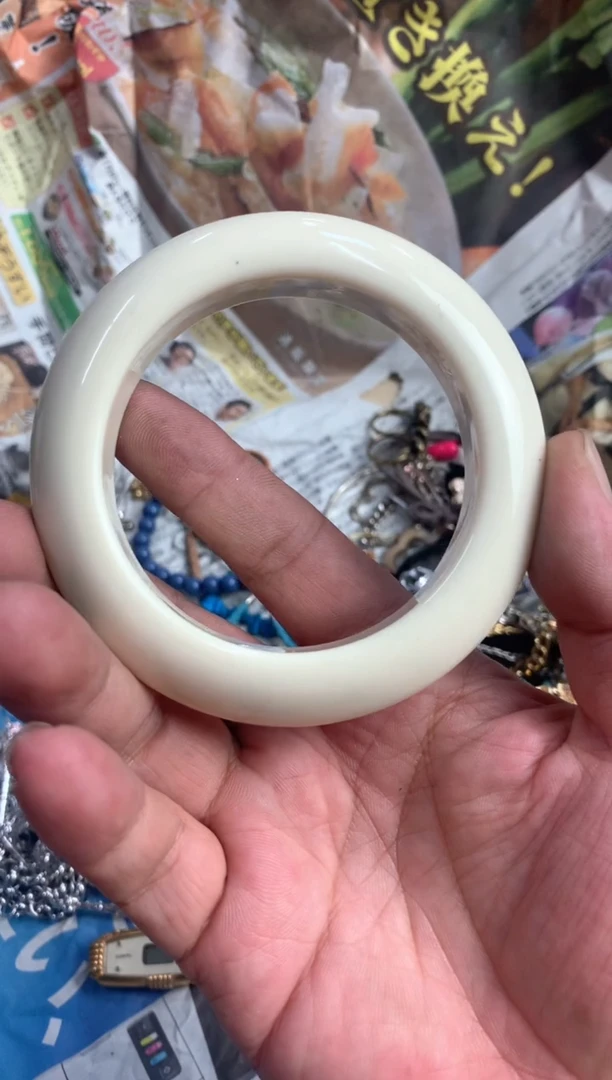 志*默认微瑕，no退no换，介意勿拍