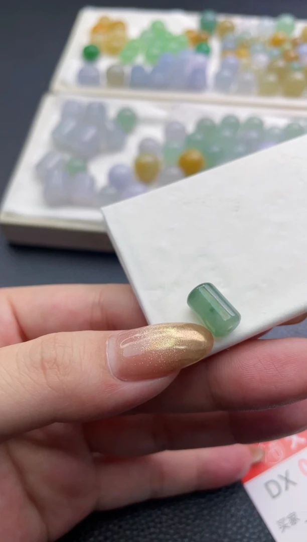 未镶嵌定制翡翠i****L珠子