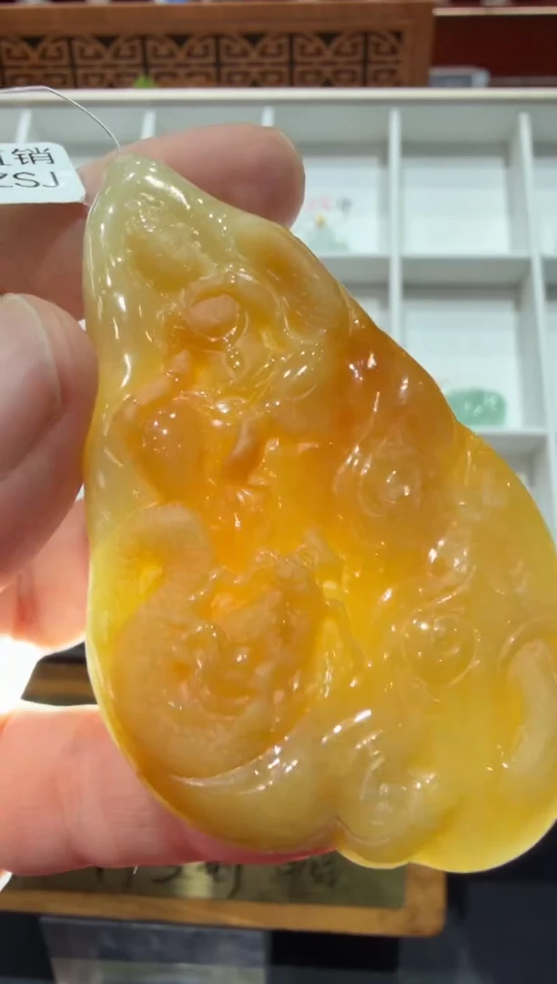 未镶嵌挂件翡翠和*A货翡翠多样性孤品