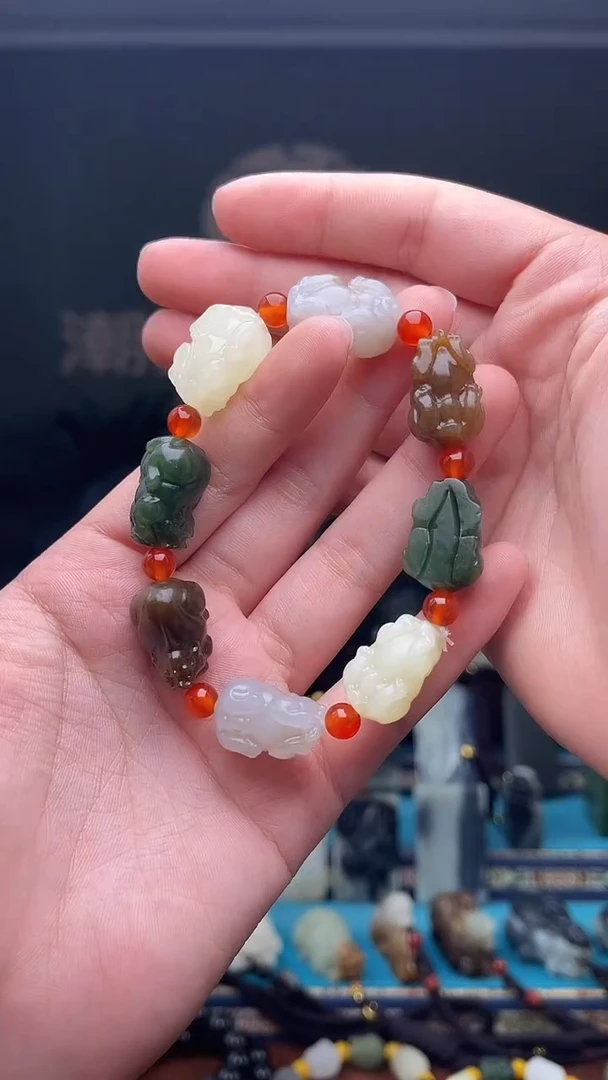 未镶嵌和田玉挂件1