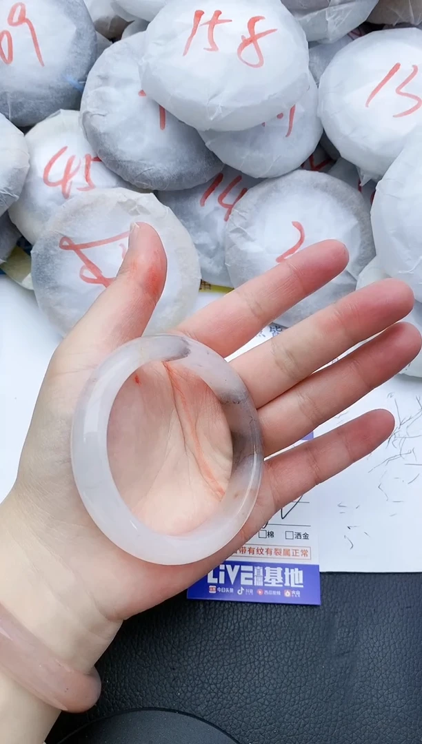 【闪购商品】石英质玉手镯未镶嵌242+56.5