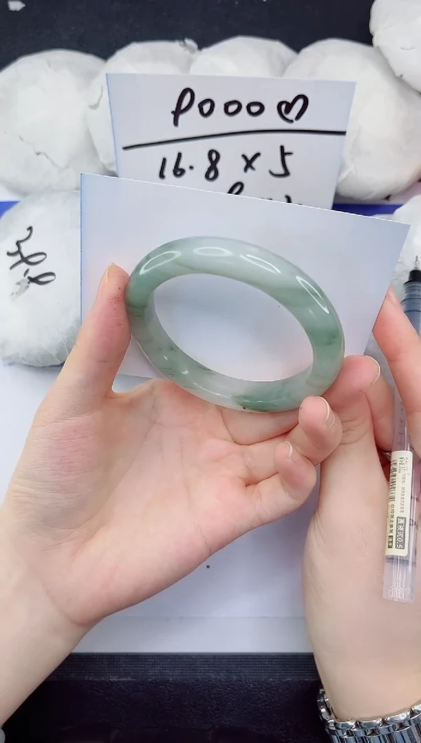 未镶嵌手镯石英质玉70-52