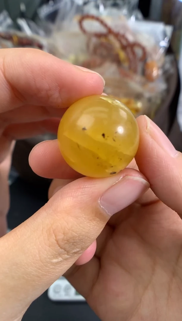 琥珀未镶嵌珠宝奇石1