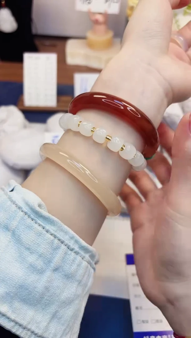 【闪购商品】石英质玉手镯未镶嵌51-玛瑙-圈口58