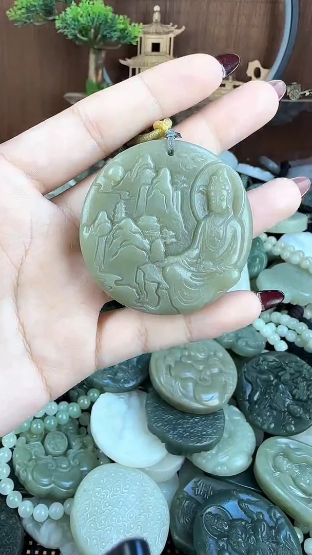 和田玉未镶嵌颈饰1