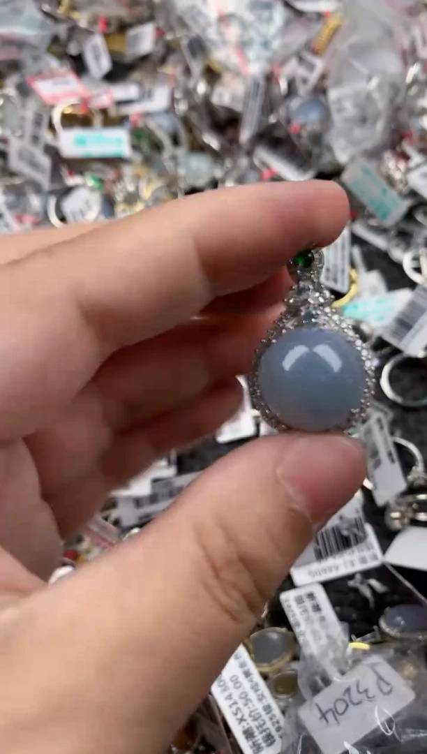 银S925镶嵌戒指翡翠888           10