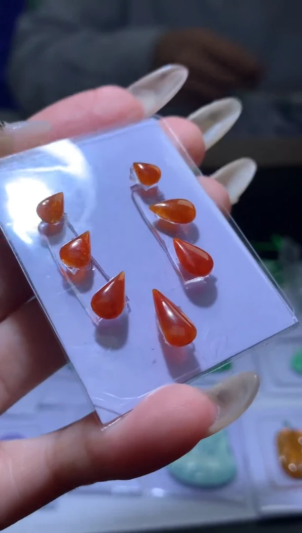 未镶嵌定制翡翠毛货