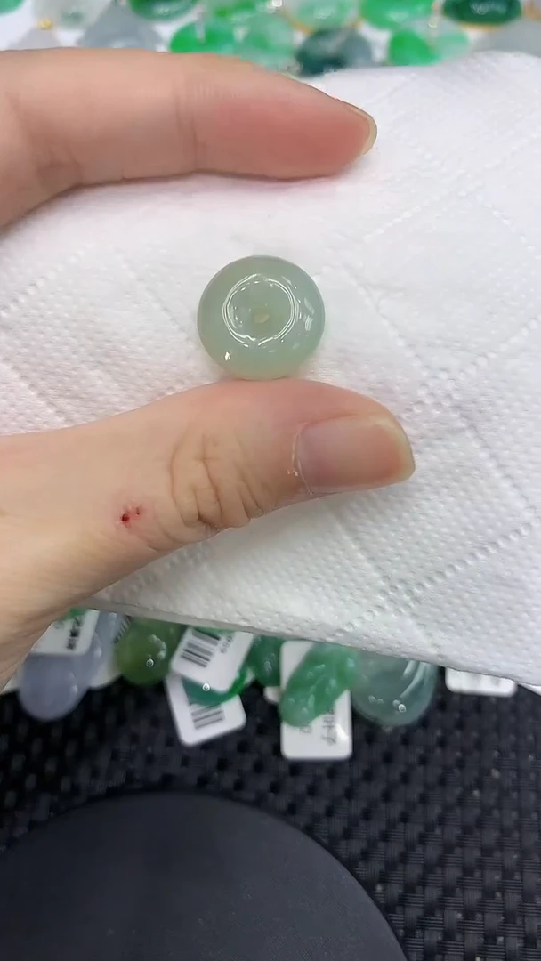 颈饰未镶嵌翡翠111111111