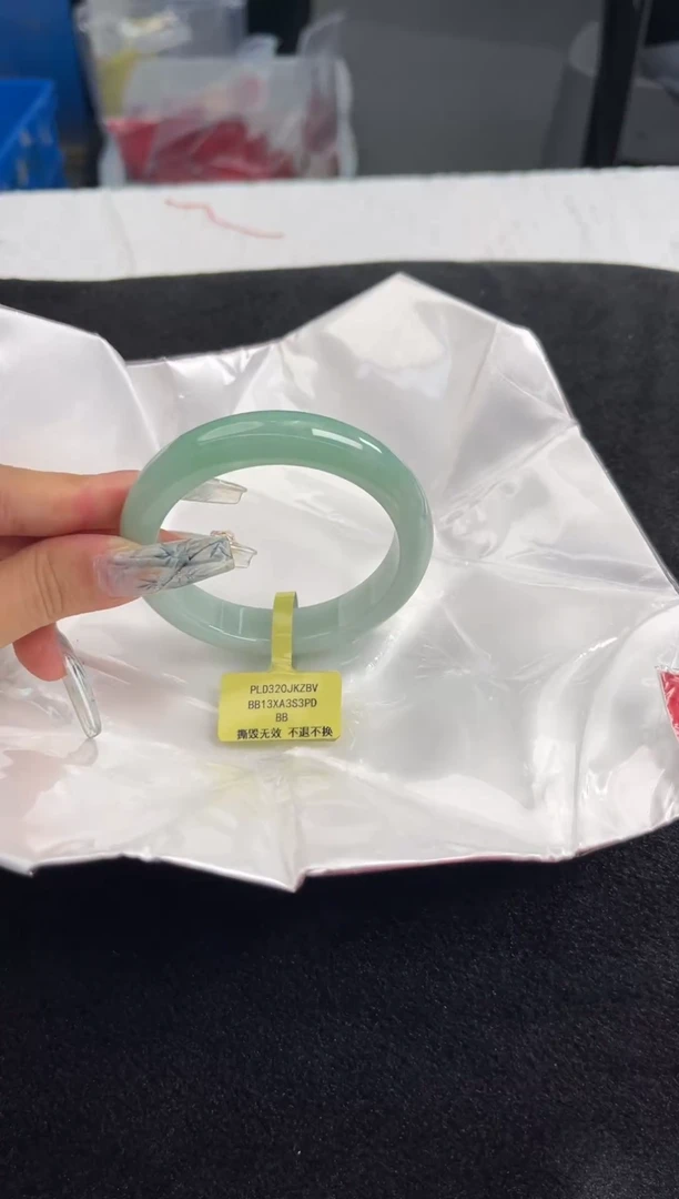未镶嵌手镯翡翠翡翠手镯