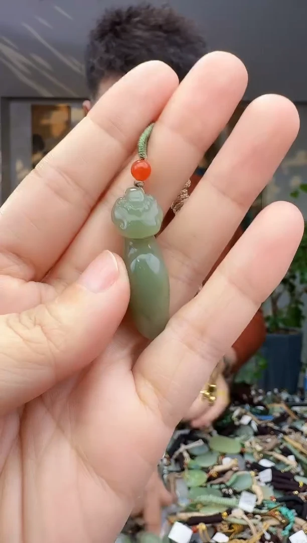 未镶嵌和田玉挂件拍一发一