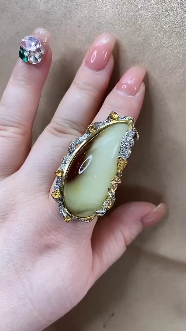 琥珀颈饰未镶嵌戒指