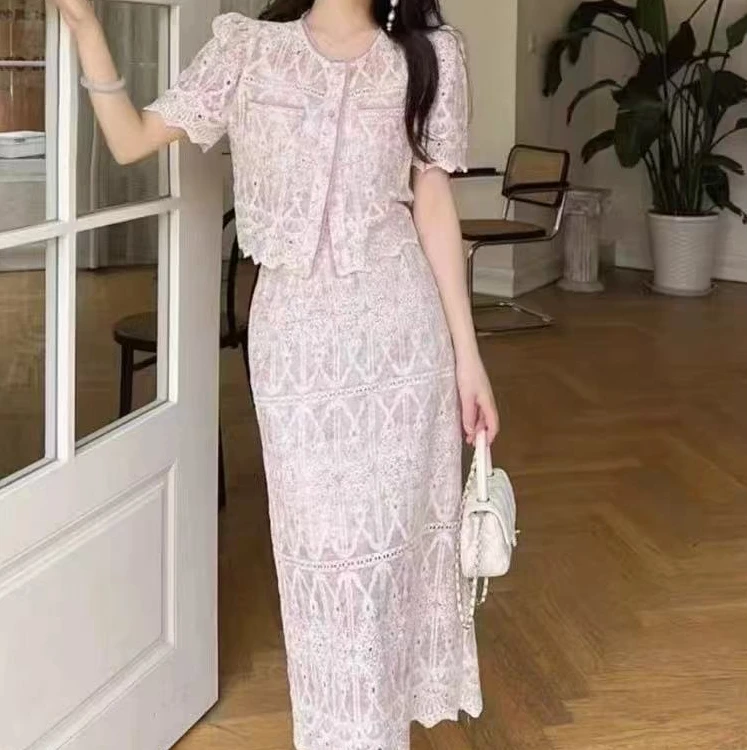 D966228优雅气质风正肩开衫立体剪裁花纹百搭修身粉色半身裙套装