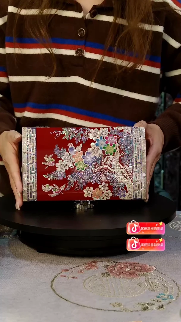 鱼锁绒布底·弘贝雅螺钿漆器文化馆