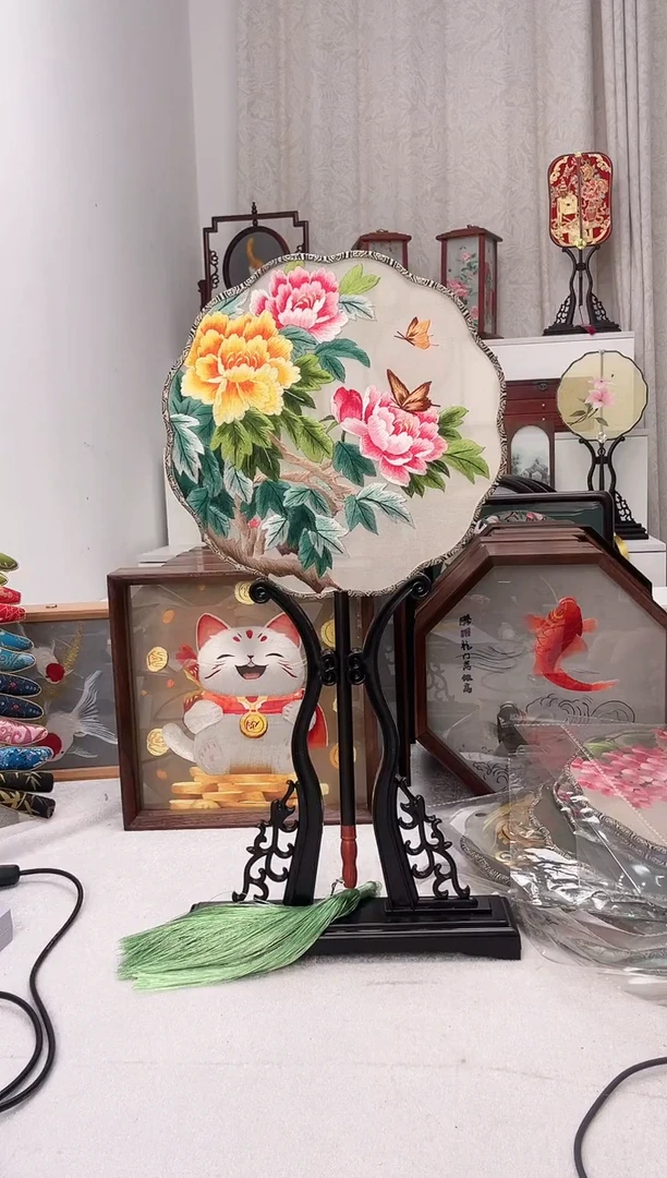 扇子苏绣作品手工团扇