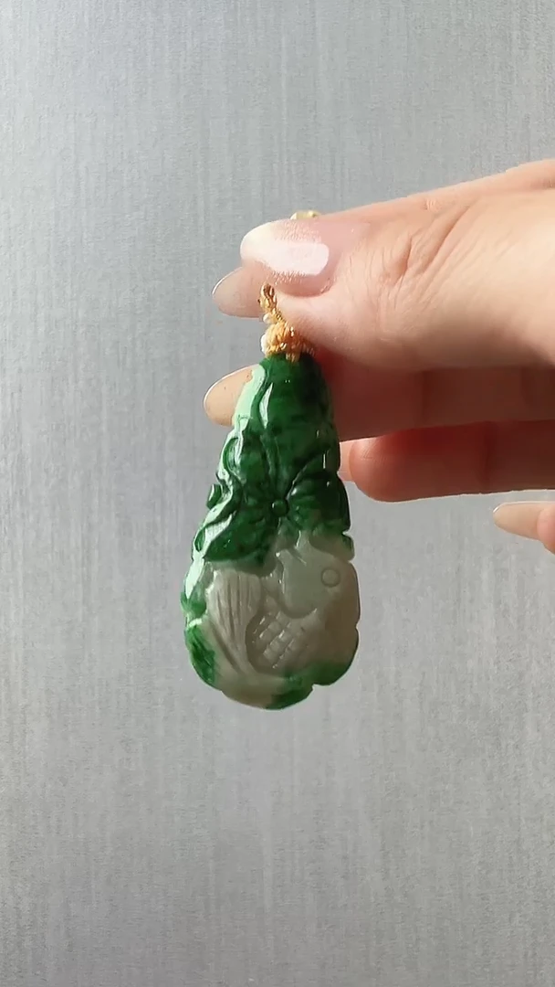 颈饰未镶嵌翡翠荷花鱼