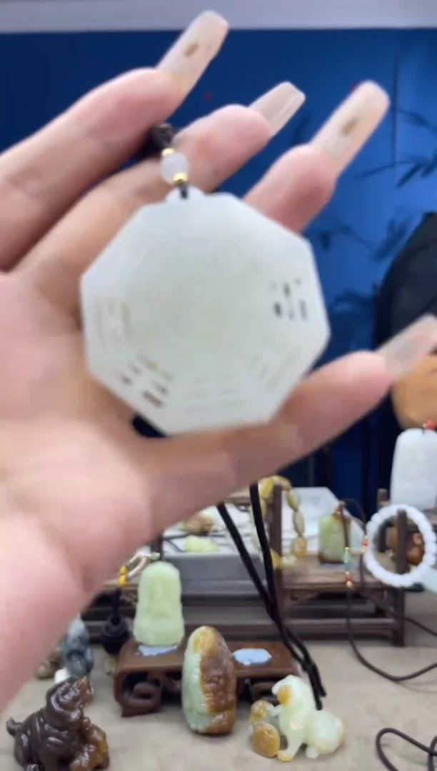 和田玉未镶嵌颈饰1