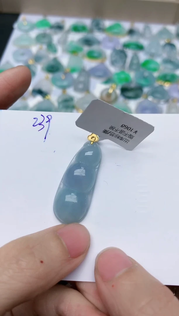 【闪购商品】翡翠颈饰18K金镶嵌天然翡翠A货