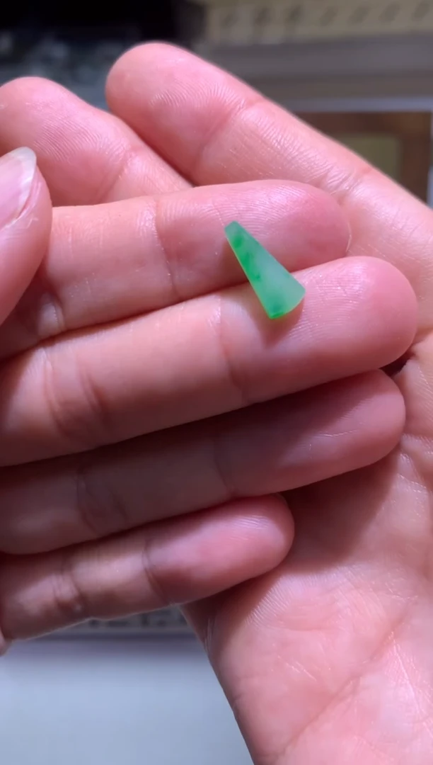 【闪购商品】定制翡翠未镶嵌毛货