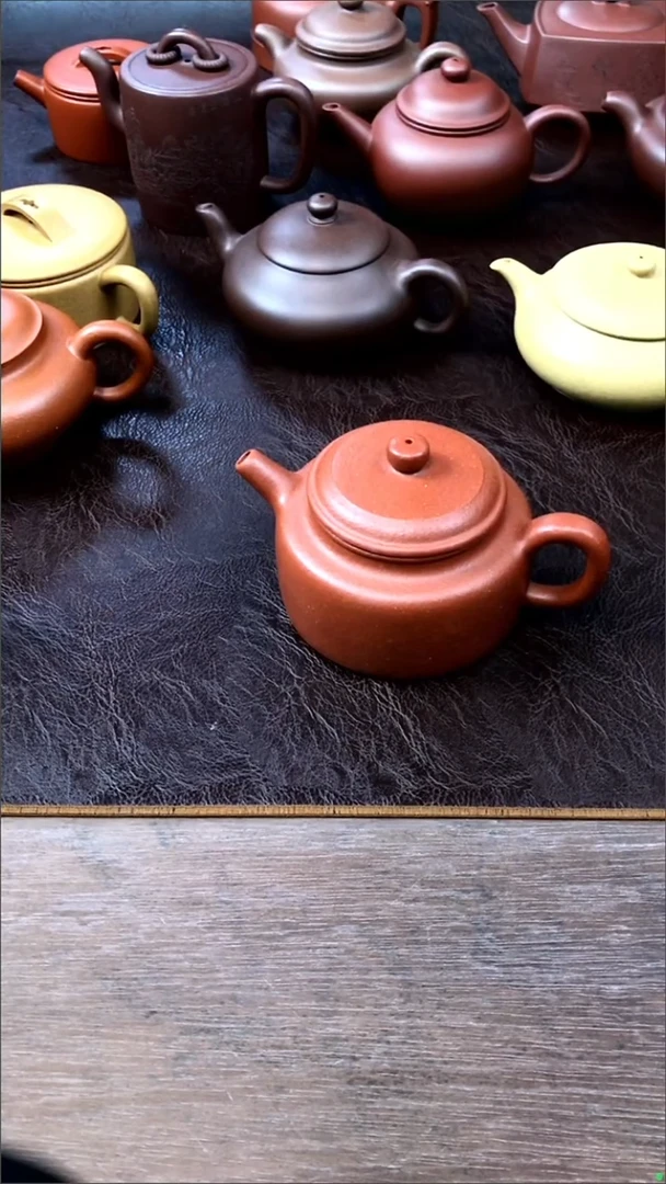 茶壶紫砂红降德钟