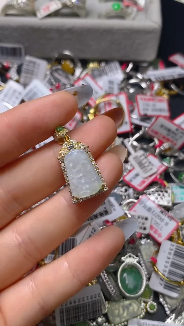 银S925镶嵌戒指翡翠百内无证书