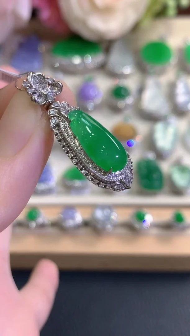 吊坠(不含链)18K金镶嵌翡翠秋日珠宝W30