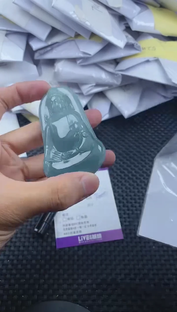 翡翠未镶嵌颈饰