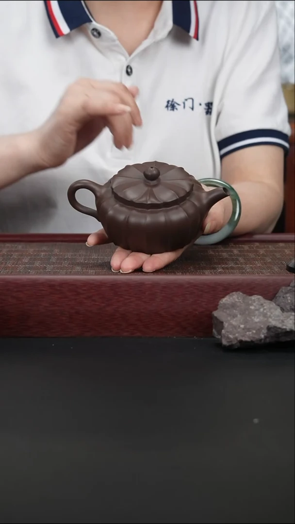 茶壶紫砂筋纹 底槽清  扁尘