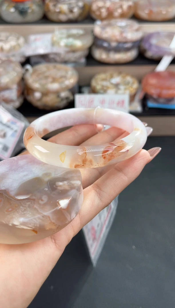 未镶嵌手镯石英质玉60