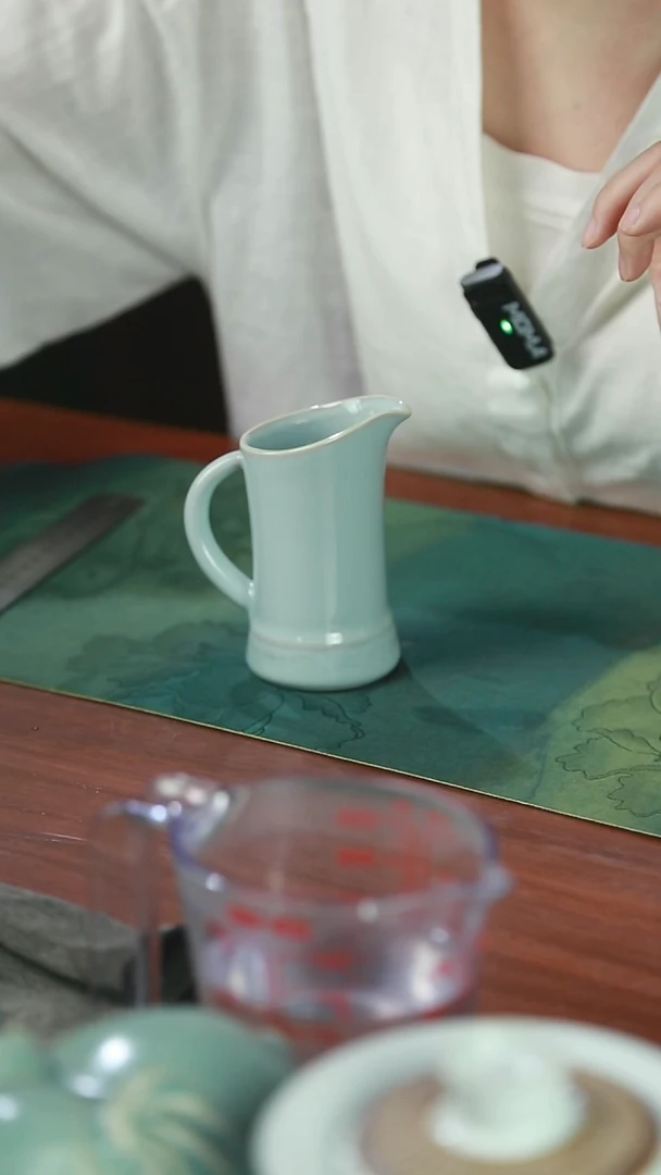 公道杯 开片 二级品