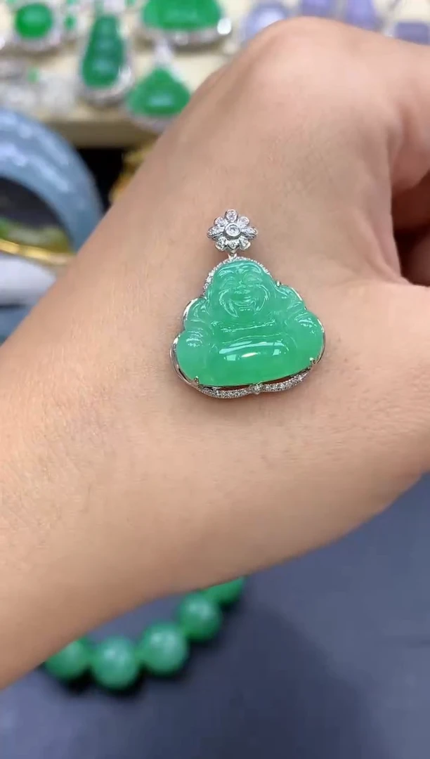 颈饰18K金镶嵌翡翠530-中国好珍宝